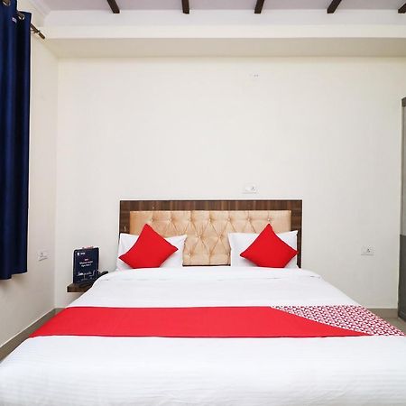 Oyo Flagship 28755 Hotel 9 Palm Rājpur Esterno foto