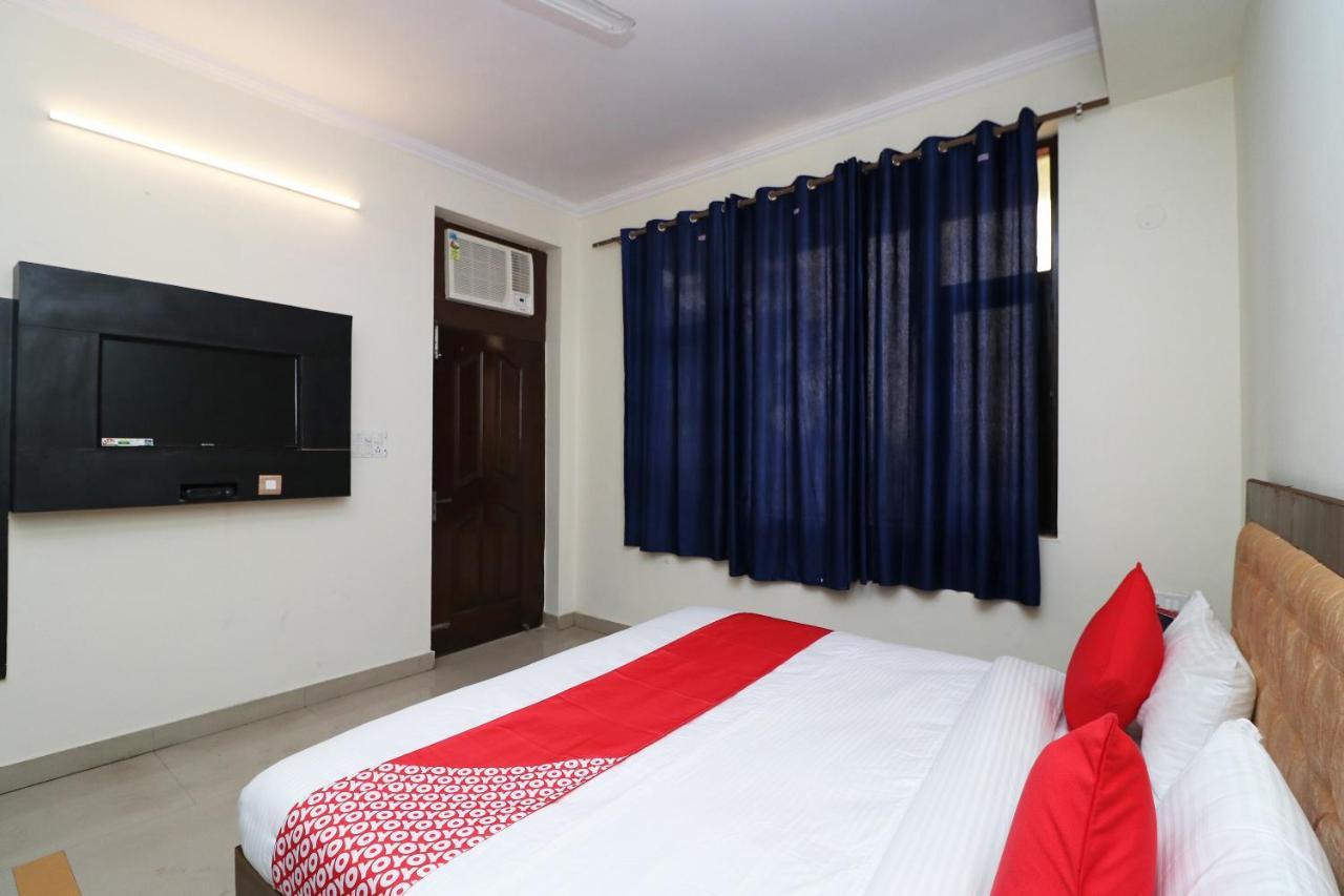 Oyo Flagship 28755 Hotel 9 Palm Rājpur Esterno foto
