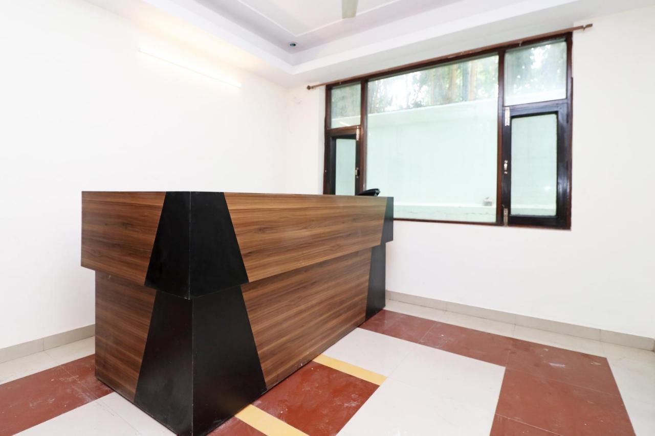 Oyo Flagship 28755 Hotel 9 Palm Rājpur Esterno foto
