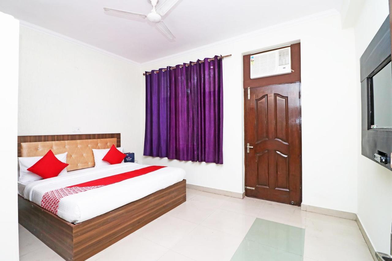 Oyo Flagship 28755 Hotel 9 Palm Rājpur Esterno foto