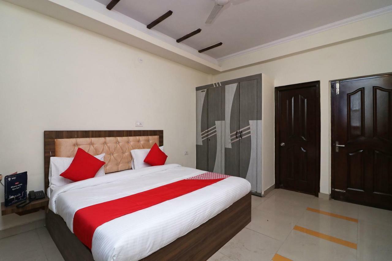 Oyo Flagship 28755 Hotel 9 Palm Rājpur Esterno foto